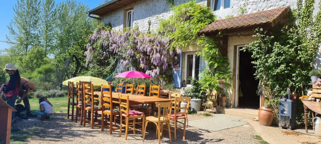 Bed and Breakfast BASSE-COUR DE MONTIN au 256 chemin de la rocaille à 38510 VEZERONCE CURTIN à Morestel Extérieur photo
