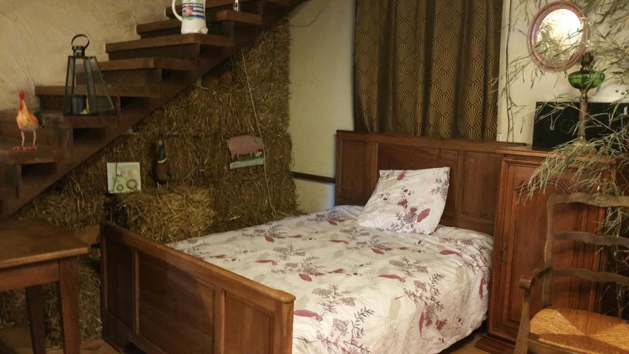 Bed and Breakfast BASSE-COUR DE MONTIN au 256 chemin de la rocaille à 38510 VEZERONCE CURTIN à Morestel Extérieur photo